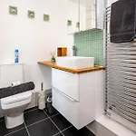 Splendid House Great Location To Wave Surf & South West Water Park - Super Garden By Stae-homes