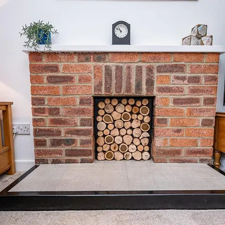 Splendid House Great Location To Wave Surf & South West Water Park - Super Garden By Stae-homes