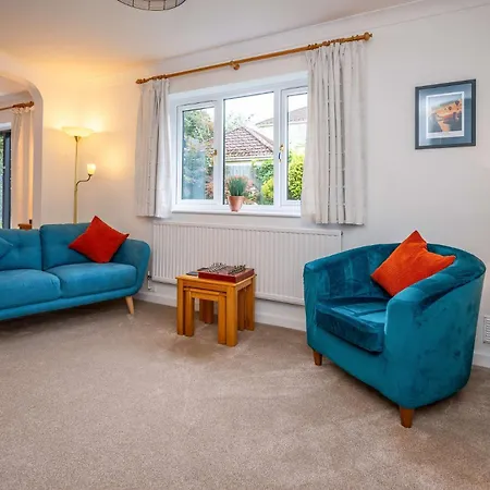 Splendid House Great Location To Wave Surf & South West Water Park - Super Garden By Staystaycations