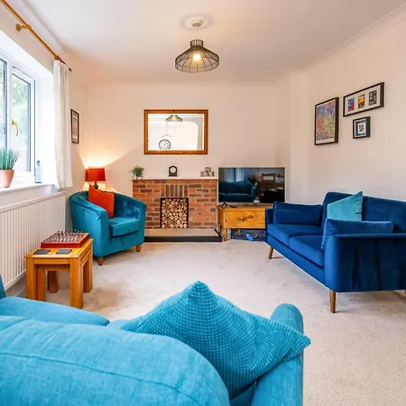 Splendid House Great Location To Wave Surf & South West Water Park - Super Garden By Stae-homes Tatil Evi Bristol