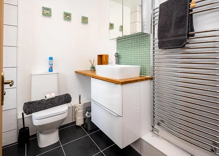 Splendid House Great Location To Wave Surf & South West Water Park - Super Garden By Stae-homes