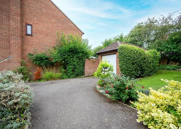 Splendid House Great Location To Wave Surf & South West Water Park - Super Garden By Stae-homes Holiday home