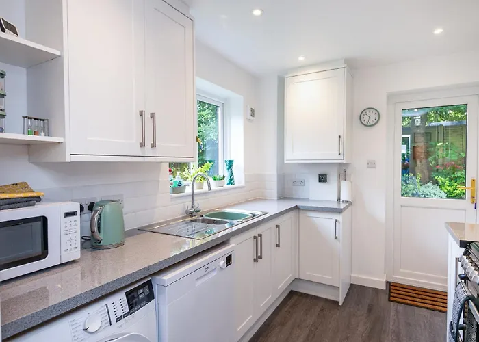 Splendid House Great Location To Wave Surf & South West Water Park - Super Garden By Stae-homes Holiday home