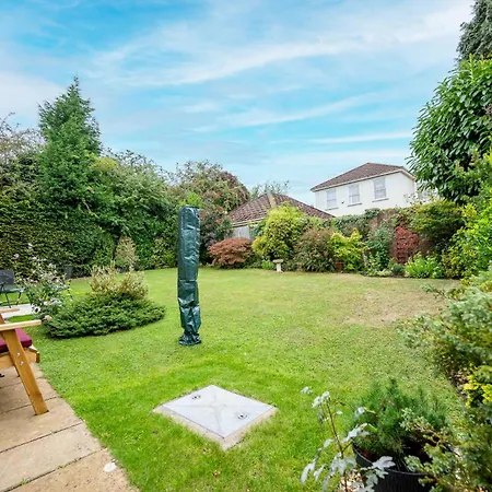 Splendid House Great Location To Wave Surf & South West Water Park - Super Garden By Staystaycations