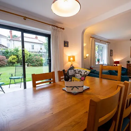 Holiday home Splendid House Great Location To Wave Surf & South West Water Park - Super Garden By Staystaycations *