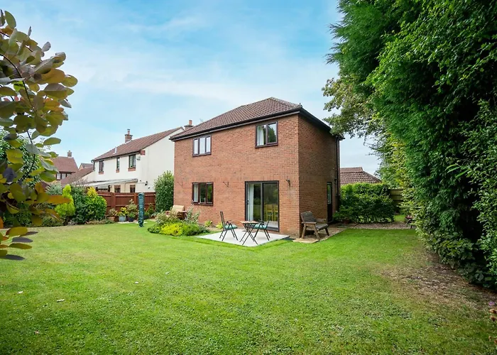 Splendid House Great Location To Wave Surf & South West Water Park - Super Garden By Stae-homes *