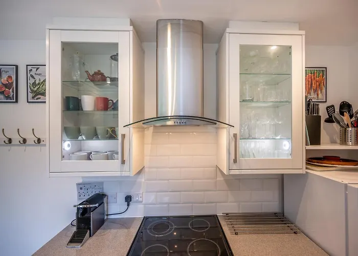 Ferienhaus Splendid House Great Location To Wave Surf & South West Water Park - Super Garden By Stae-homes Bristol