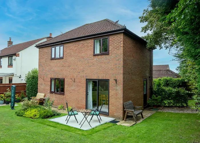 Splendid House Great Location To Wave Surf & South West Water Park - Super Garden By Stae-homes