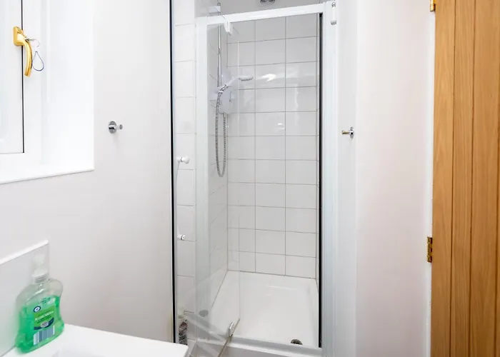 Splendid House Great Location To Wave Surf & South West Water Park - Super Garden By Stae-homes Ferienhaus *