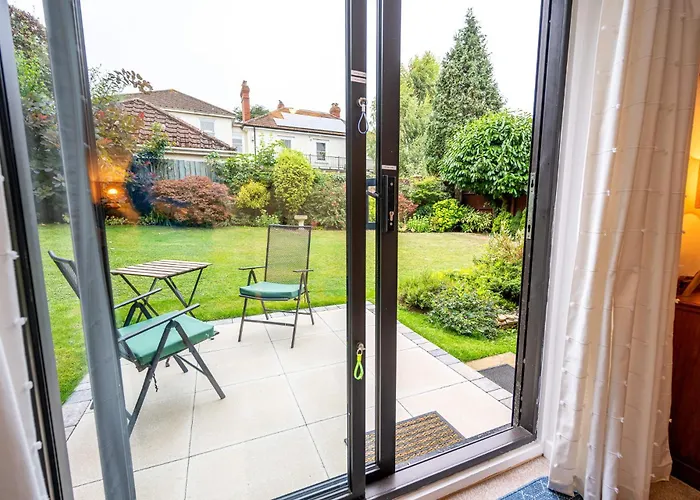 Splendid House Great Location To Wave Surf & South West Water Park - Super Garden By Stae-homes Bristol